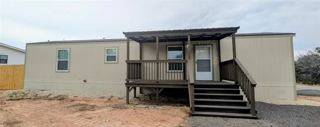 $1,400 | 2502 Coyote Trail, Granbury, TX 76048