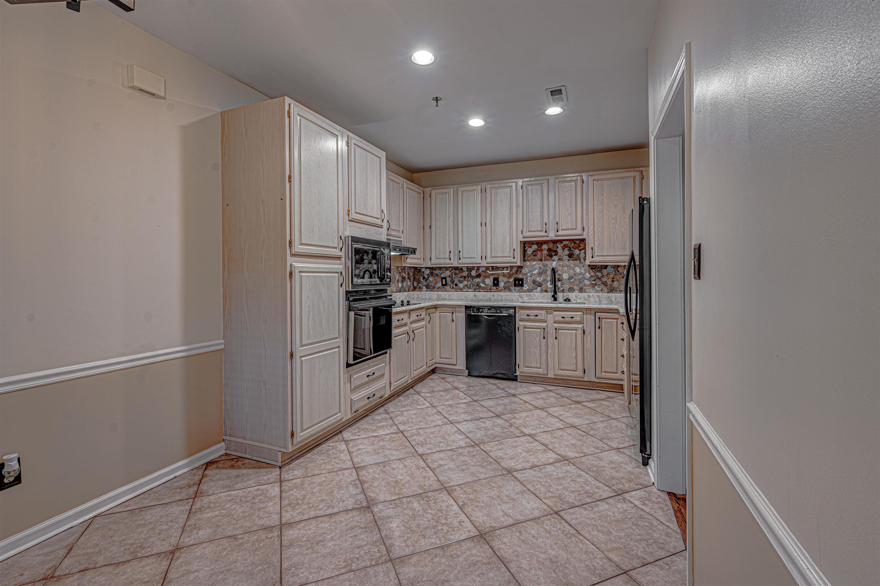 405 South Perkins Road, Unit 150 Memphis, TN 38117 - Photo 2 of 31