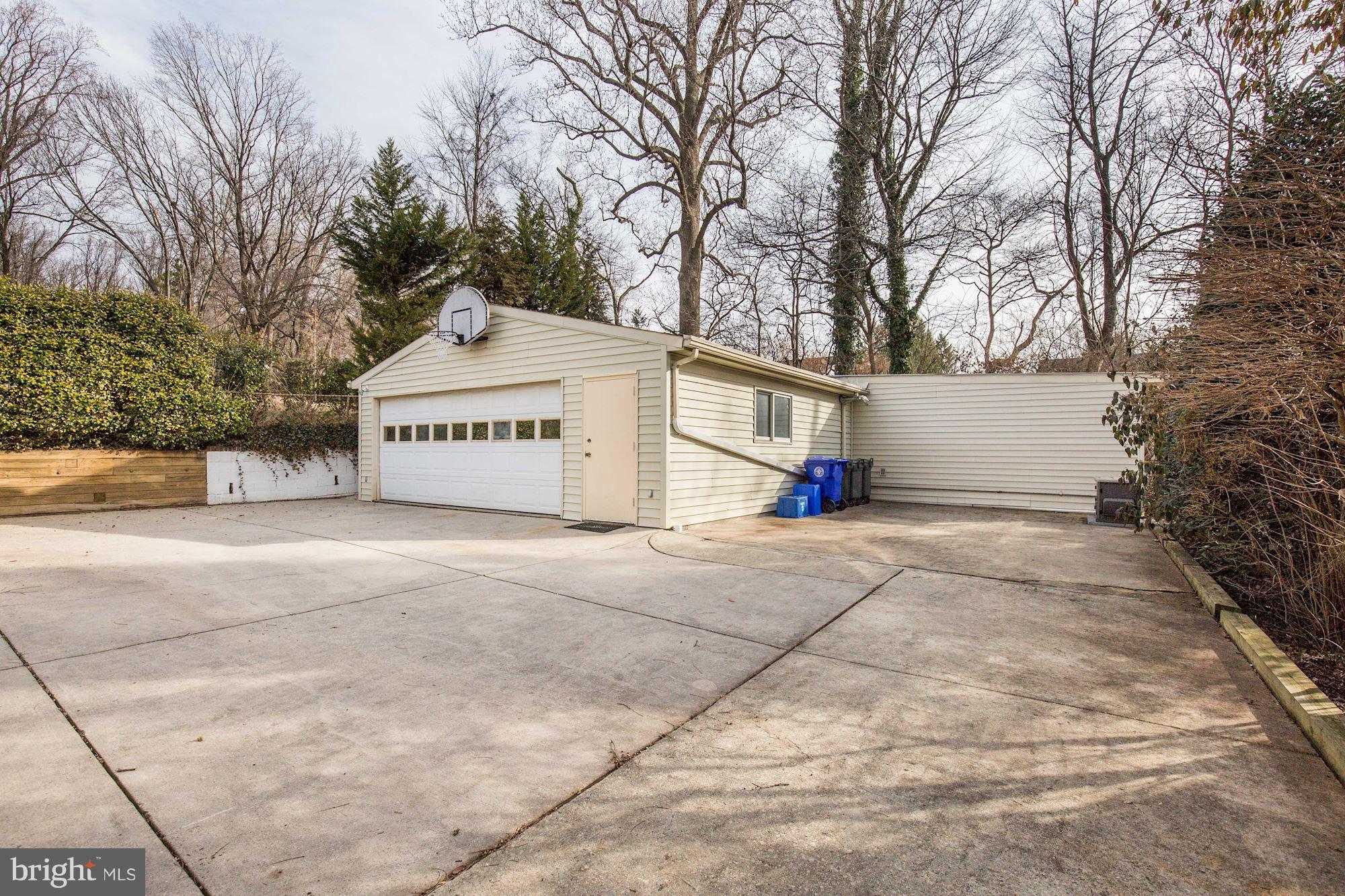 8809 Walnut Hill Road Chevy Chase, MD 20815 - Photo 12 of 23 Exterior (Rear)