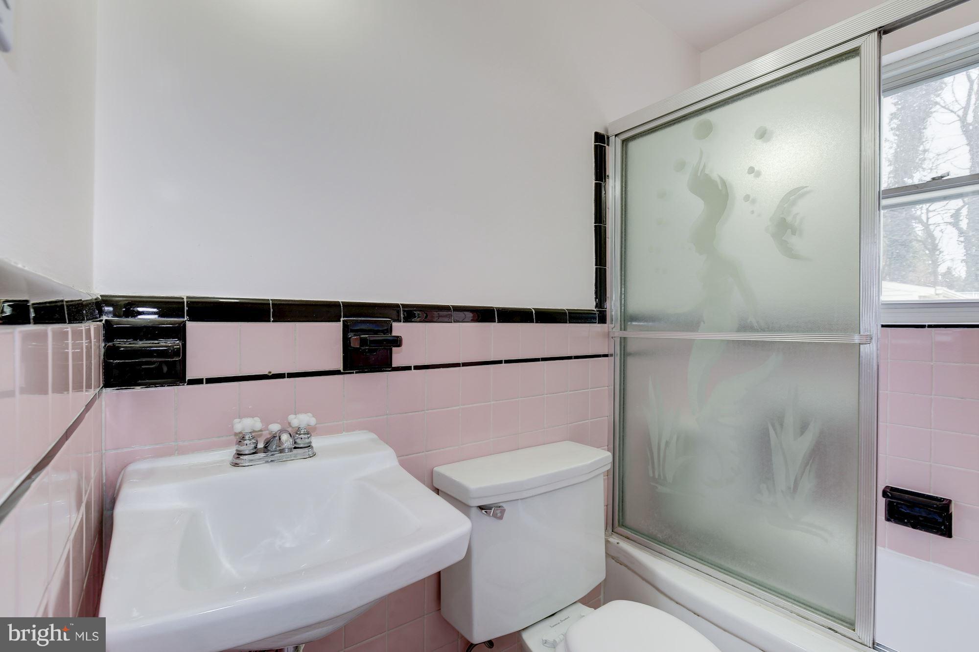 8809 Walnut Hill Road Chevy Chase, MD 20815 - Photo 18 of 23 Bath