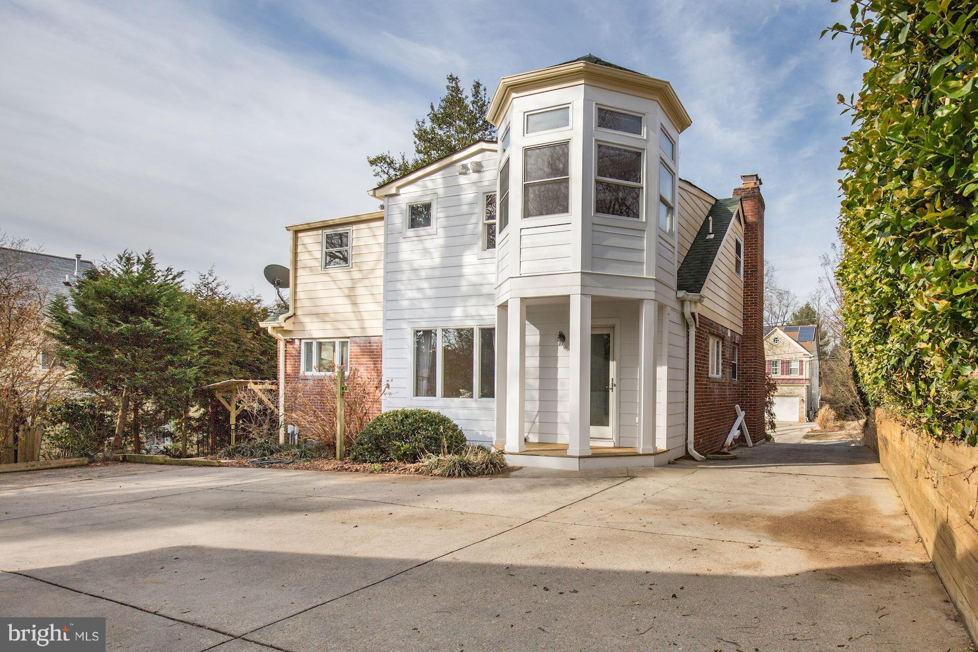 8809 Walnut Hill Road Chevy Chase, MD 20815 - Photo 20 of 23 Exterior (Rear)