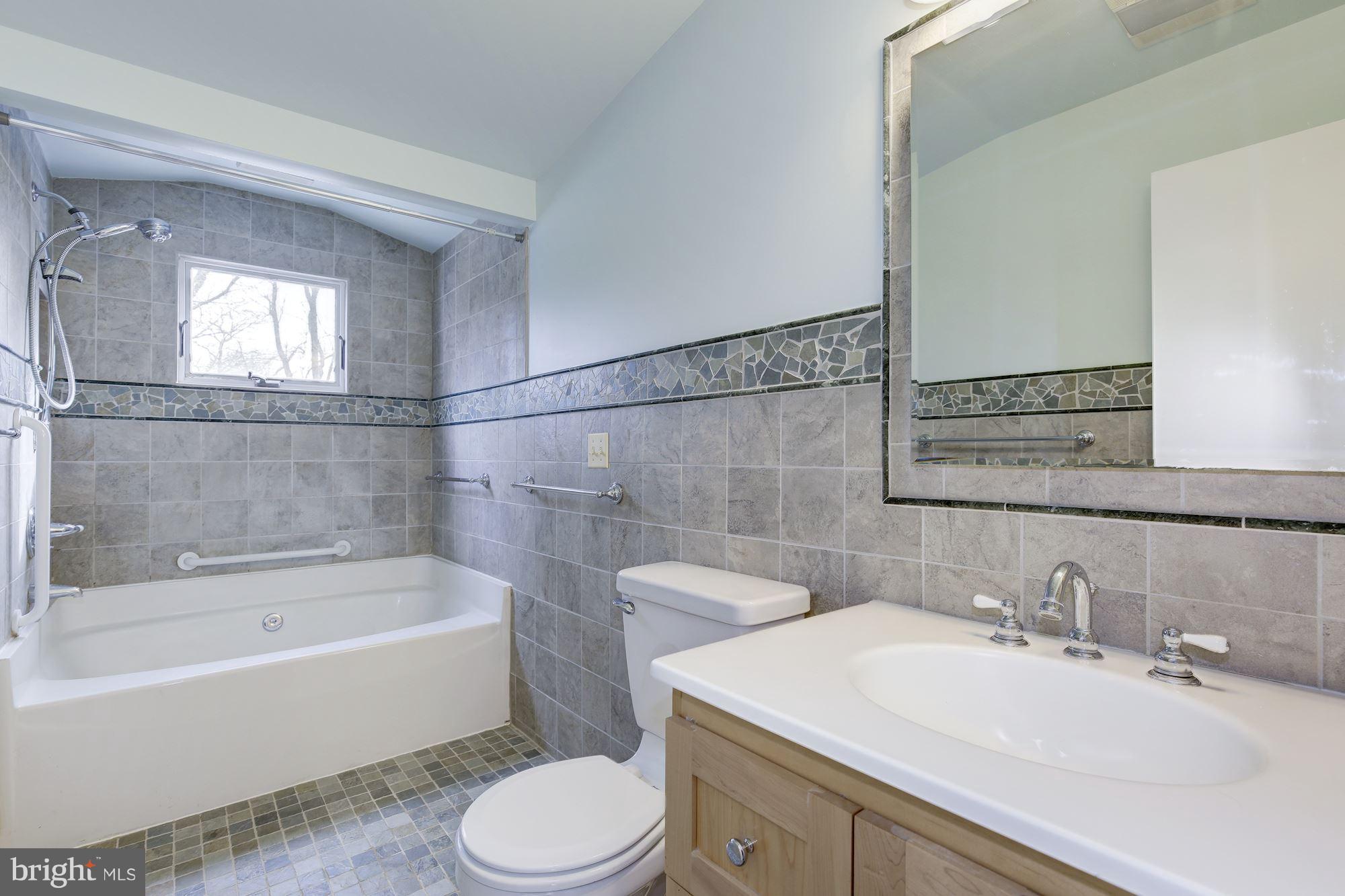 8809 Walnut Hill Road Chevy Chase, MD 20815 - Photo 4 of 23 Bath (Master)