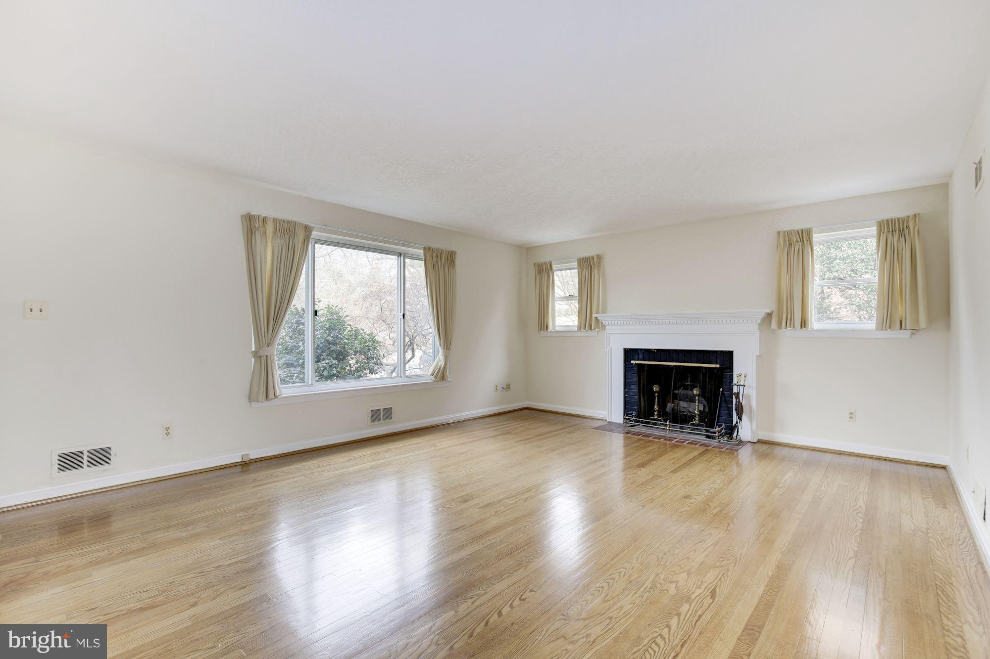 8809 Walnut Hill Road Chevy Chase, MD 20815 - Photo 8 of 23 Family Room