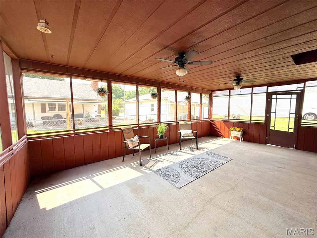 908 Staunton Road Gillespie, IL 62033 - Photo 26 of 35