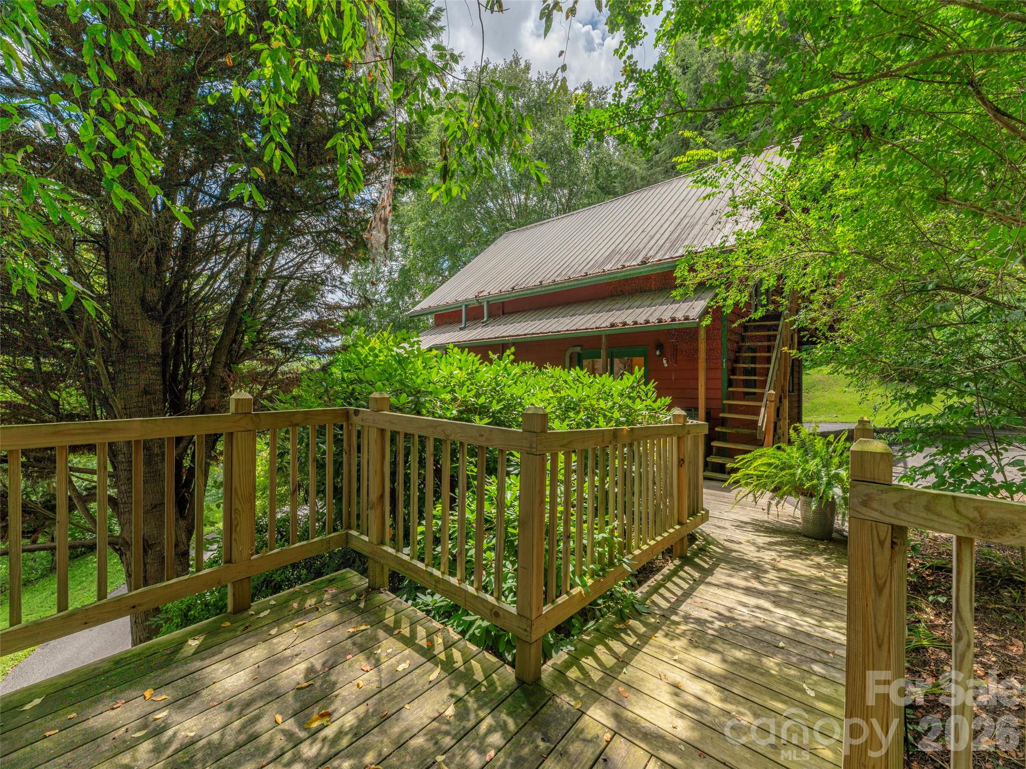 215 Hall Top Road Waynesville, NC 28786 - Photo 29 of 35 Gallery Image 29