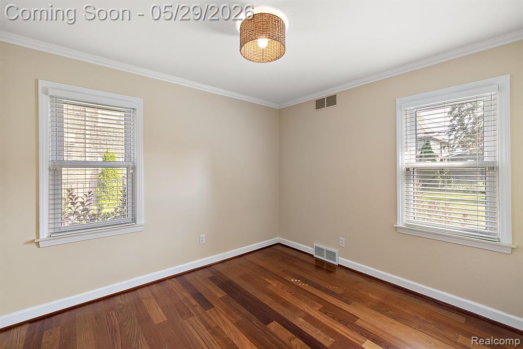 2546 Dorchester Road Birmingham, MI 48009 - Photo 11 of 48