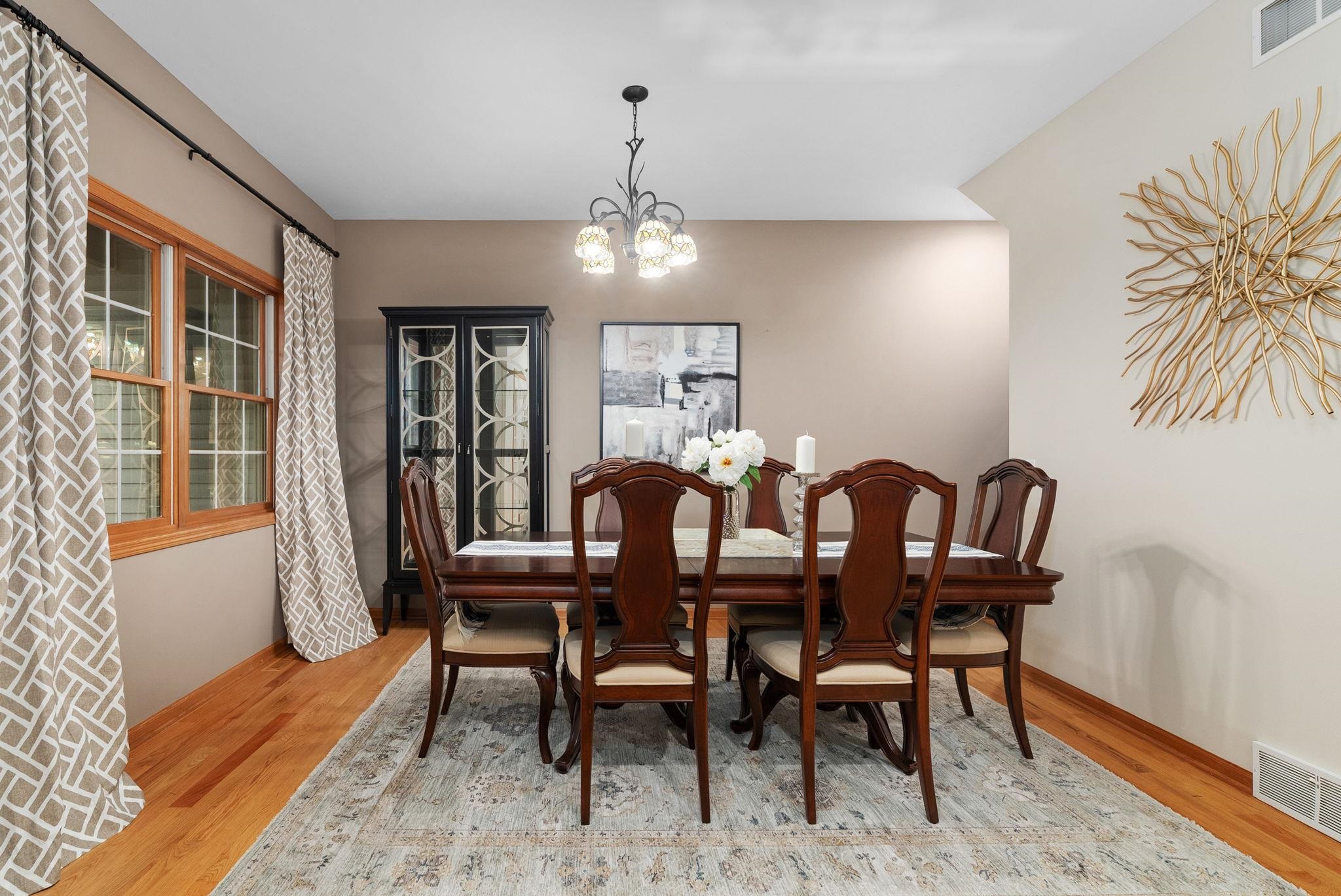 730 Greystone Lane Middleton, WI 53562 - Photo 10 of 32