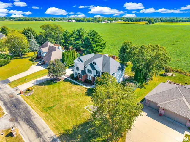 $449,900 | 530 Goodsill Drive, East Galesburg, IL 61430