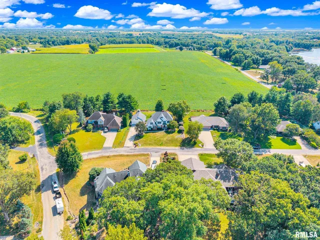 $449,900 | 530 Goodsill Drive, East Galesburg, IL 61430