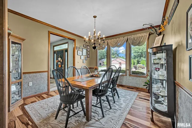 $449,900 | 530 Goodsill Drive, East Galesburg, IL 61430