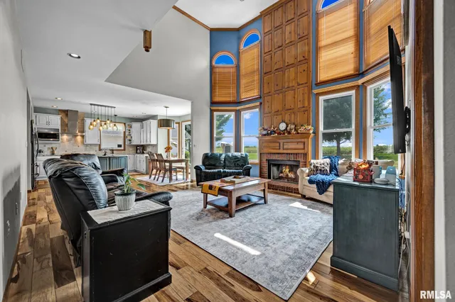 $449,900 | 530 Goodsill Drive, East Galesburg, IL 61430