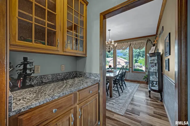 $449,900 | 530 Goodsill Drive, East Galesburg, IL 61430