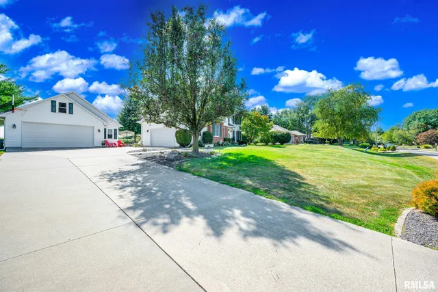 $449,900 | 530 Goodsill Drive, East Galesburg, IL 61430