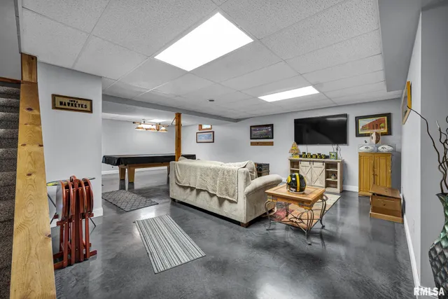 $449,900 | 530 Goodsill Drive, East Galesburg, IL 61430