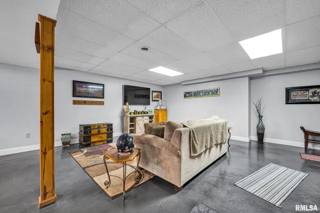 $449,900 | 530 Goodsill Drive, East Galesburg, IL 61430