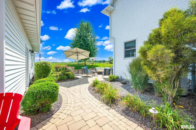 $449,900 | 530 Goodsill Drive, East Galesburg, IL 61430