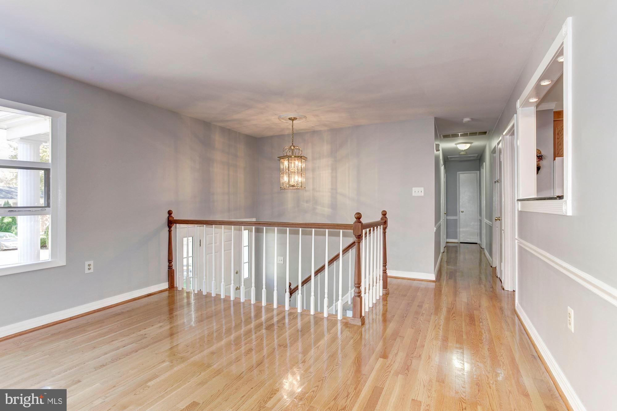 13476 Keytone Road Woodbridge, VA 22193 - Photo 5 of 64 Gallery Image 5