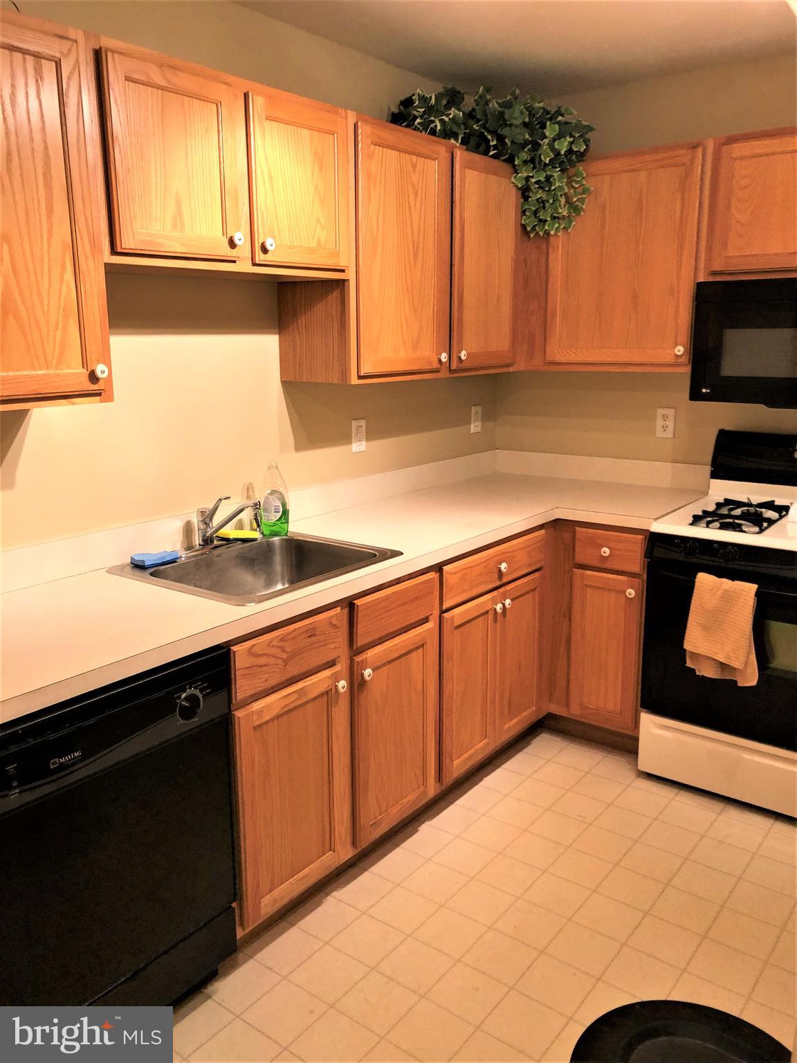 109 Natalie Road Delran, NJ 08075 - Photo 12 of 16 Kitchen