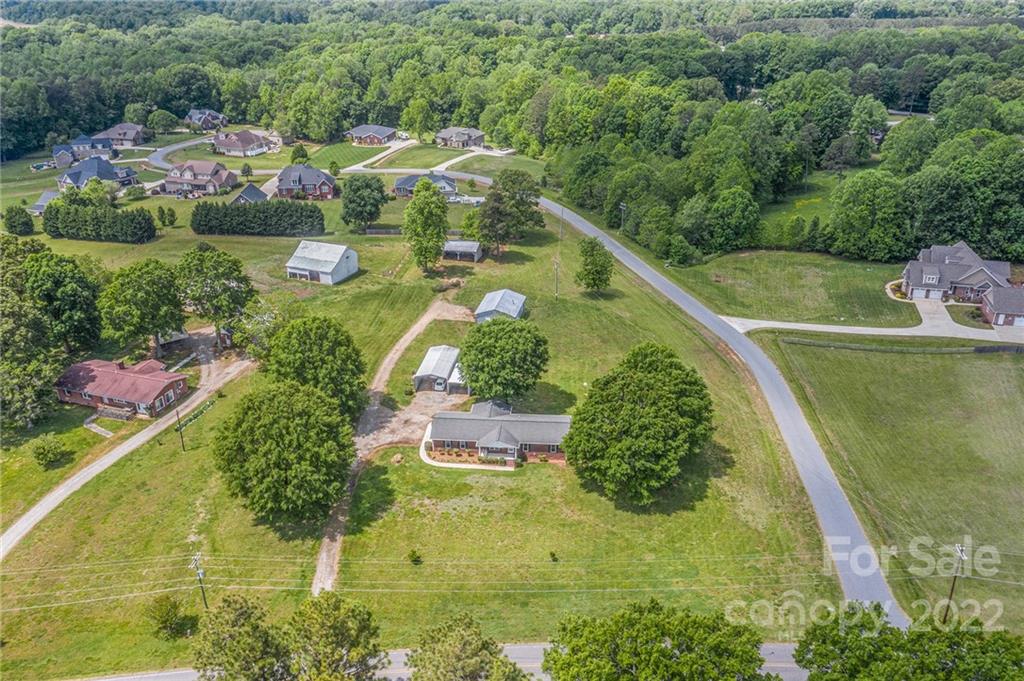 166 Wiggins Road Mooresville, NC 28115 - Photo 2 of 19 Gallery Image 2