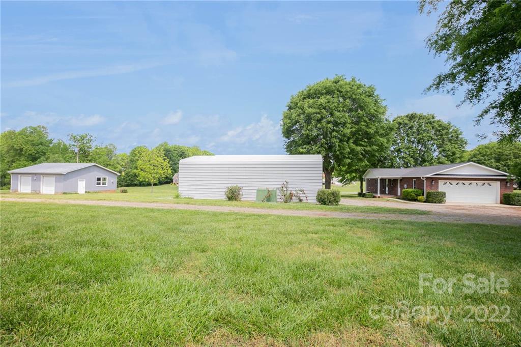 166 Wiggins Road Mooresville, NC 28115 - Photo 5 of 19 Gallery Image 5