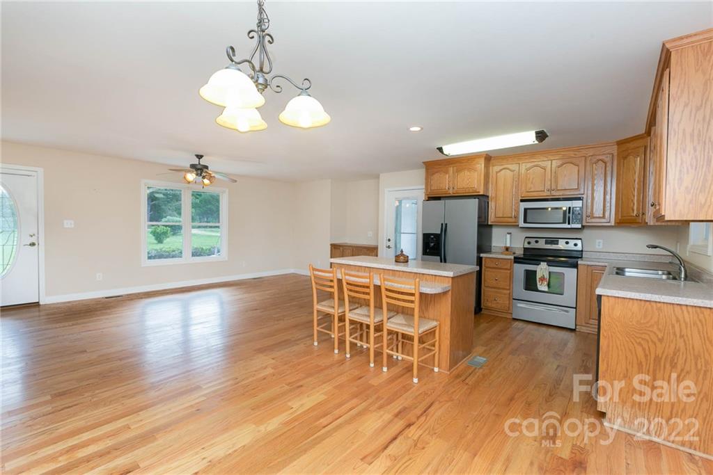166 Wiggins Road Mooresville, NC 28115 - Photo 10 of 19 Gallery Image 10