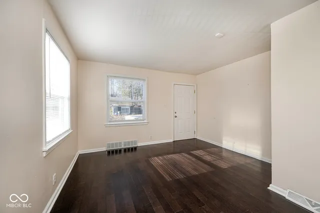 $199,900 | 5085 Kingsley Drive, Indianapolis, IN 46205