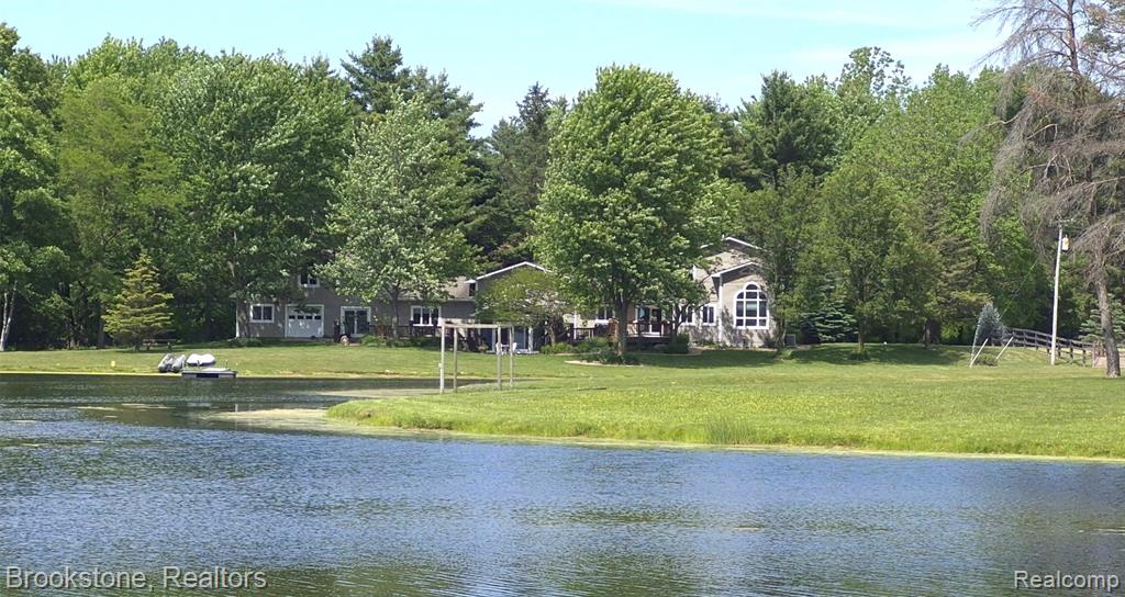 5910 Spring Valley Lane Dryden, MI 48428 - Photo 1 of 87