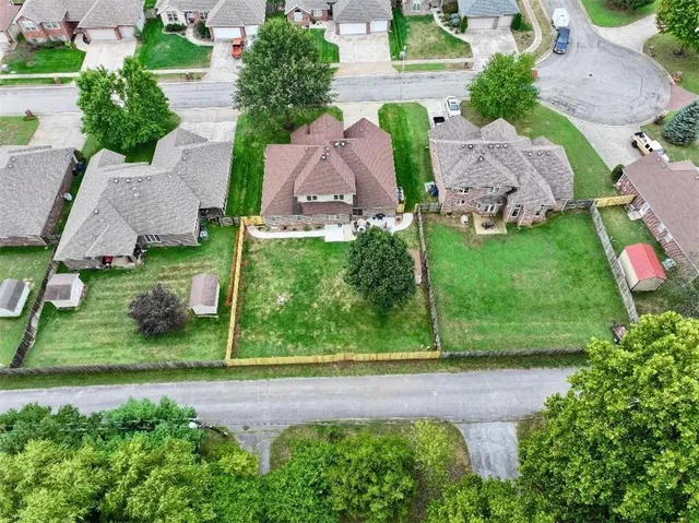 $470,000 | 1811 West Village Lane, Springfield, MO 65807