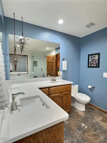 $470,000 | 1811 West Village Lane, Springfield, MO 65807