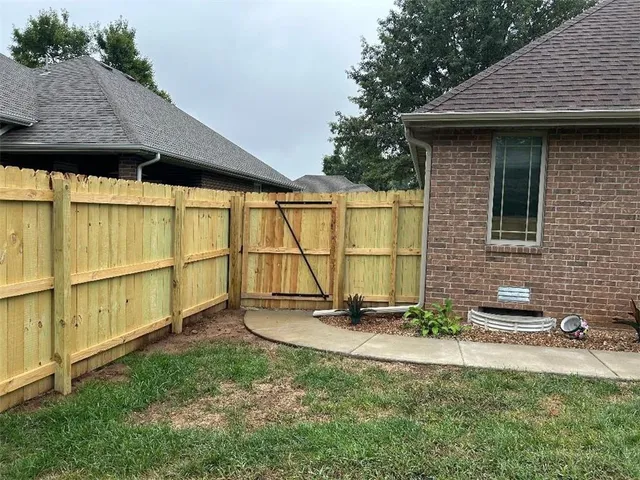 $470,000 | 1811 West Village Lane, Springfield, MO 65807