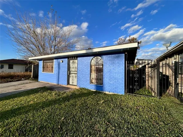 $1,200 | 7551 Shorewood Boulevard, New Orleans, LA 70128