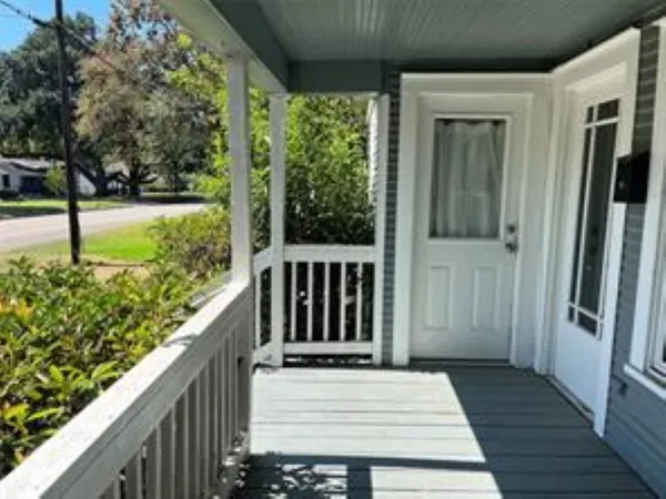 $1,500 | 527 2nd Street, Sealy, TX 77474