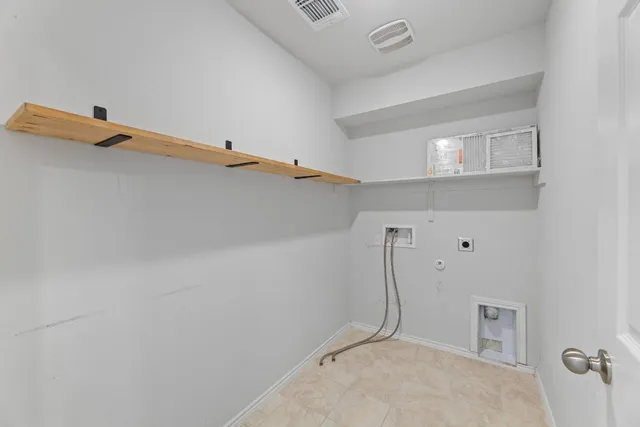 $1,550 | 141 Hammond Court, Jarrell, TX 76537