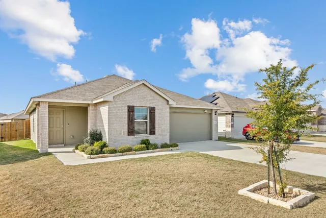 $1,550 | 141 Hammond Court, Jarrell, TX 76537