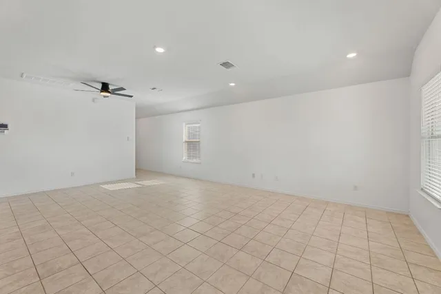 $1,550 | 141 Hammond Court, Jarrell, TX 76537