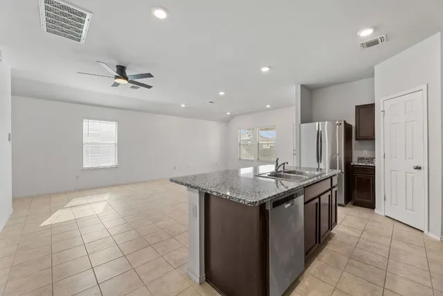 $1,550 | 141 Hammond Court, Jarrell, TX 76537