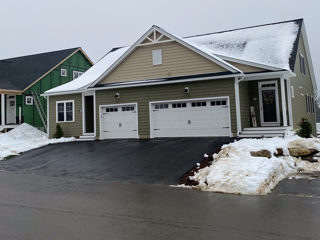 12 Soucy Drive, Unit 1, Rutland, MA 01543 Compass