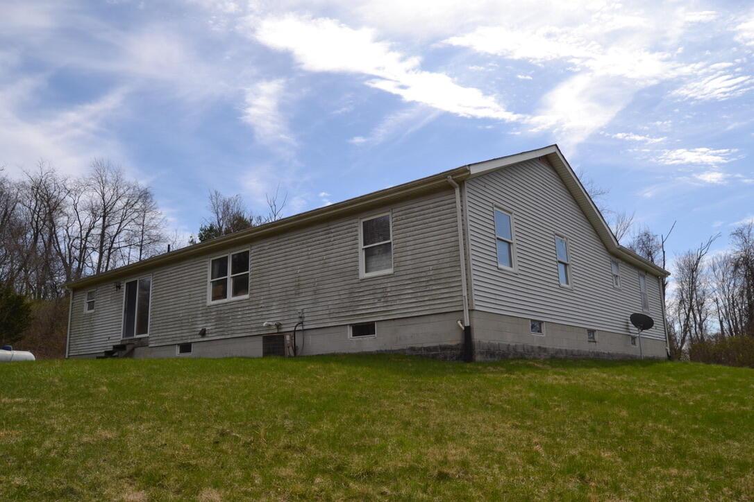 12390 Dodds Road Southeast Heath, OH 43056 - Photo 12 of 34 Rear Exterior