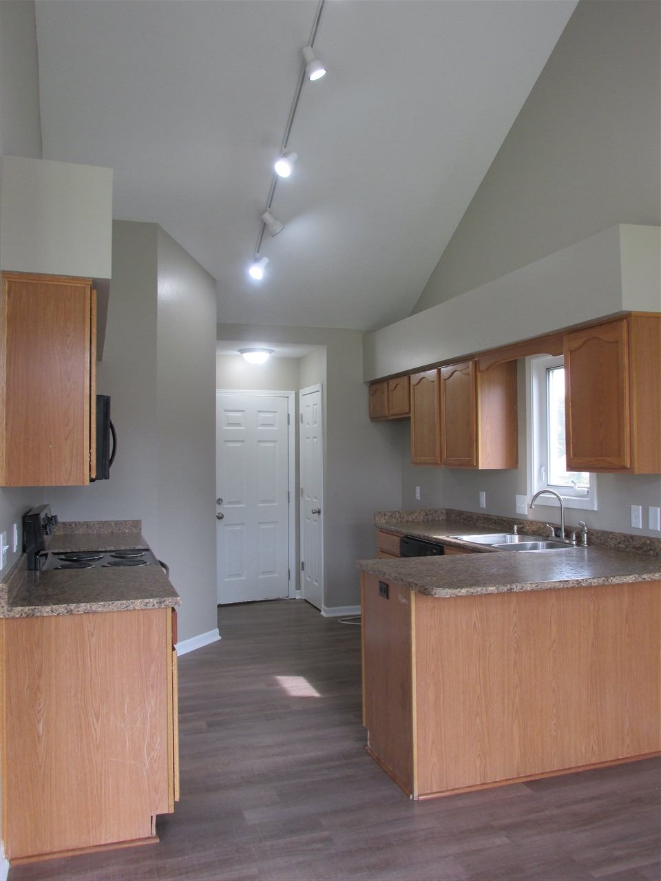 9314 Mill Ridge Run Fort Wayne, IN 46835 - Photo 7 of 21 Gallery Image 7