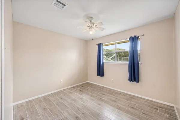 $1,800 | 70 Annette Lane, Houston, TX 77076