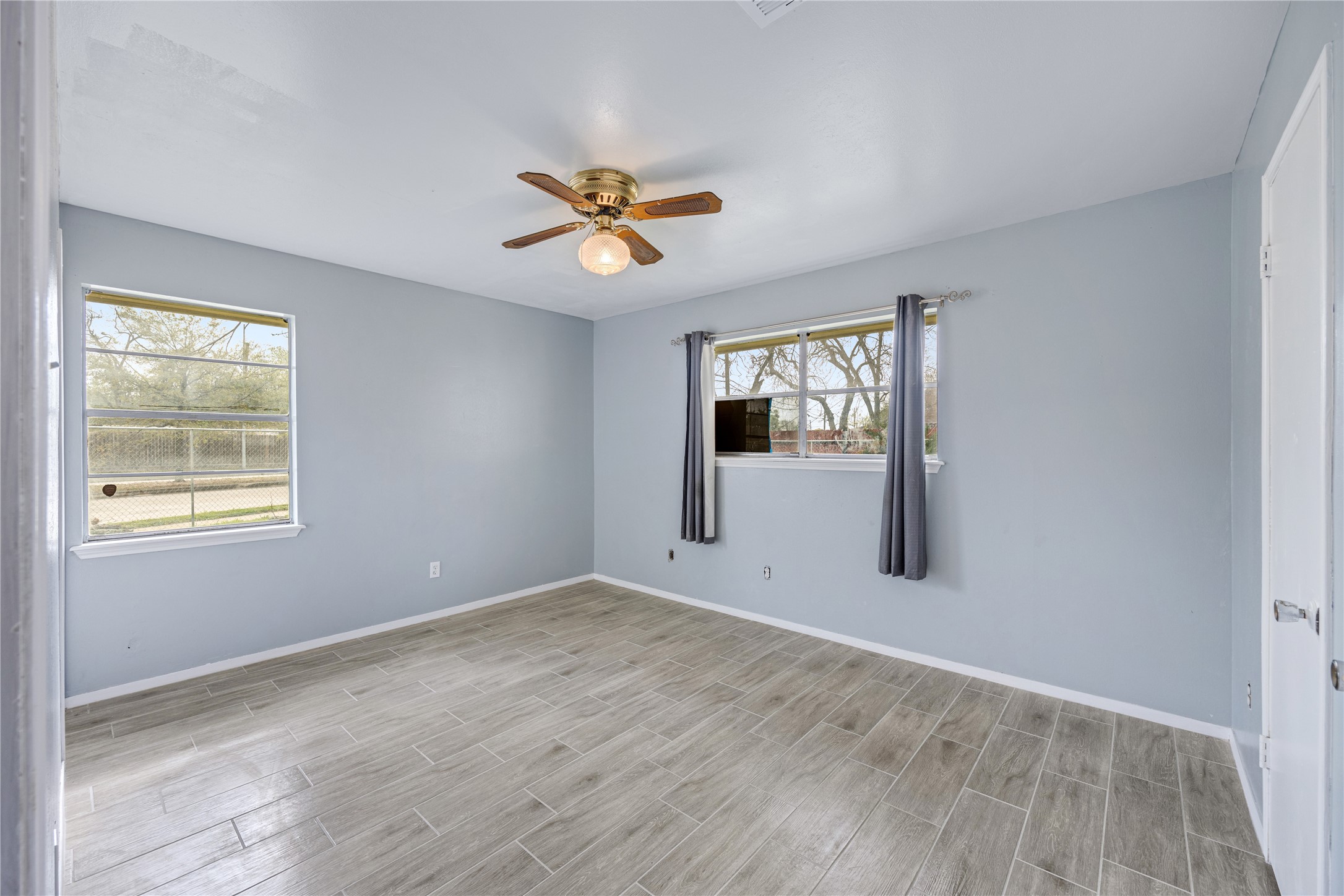 70 Annette Lane Houston, TX 77076 - Photo 14 of 19