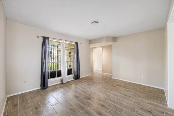 $1,800 | 70 Annette Lane, Houston, TX 77076