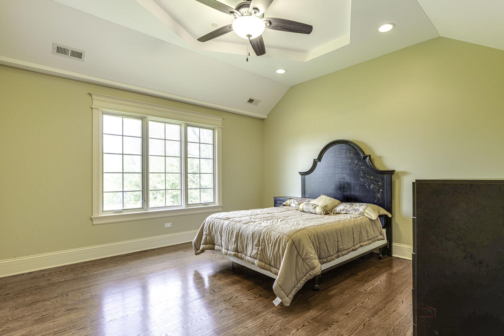 214 Linden Road Northbrook, IL 60062 - Photo 35 of 56 a bedroom with a bed and a window