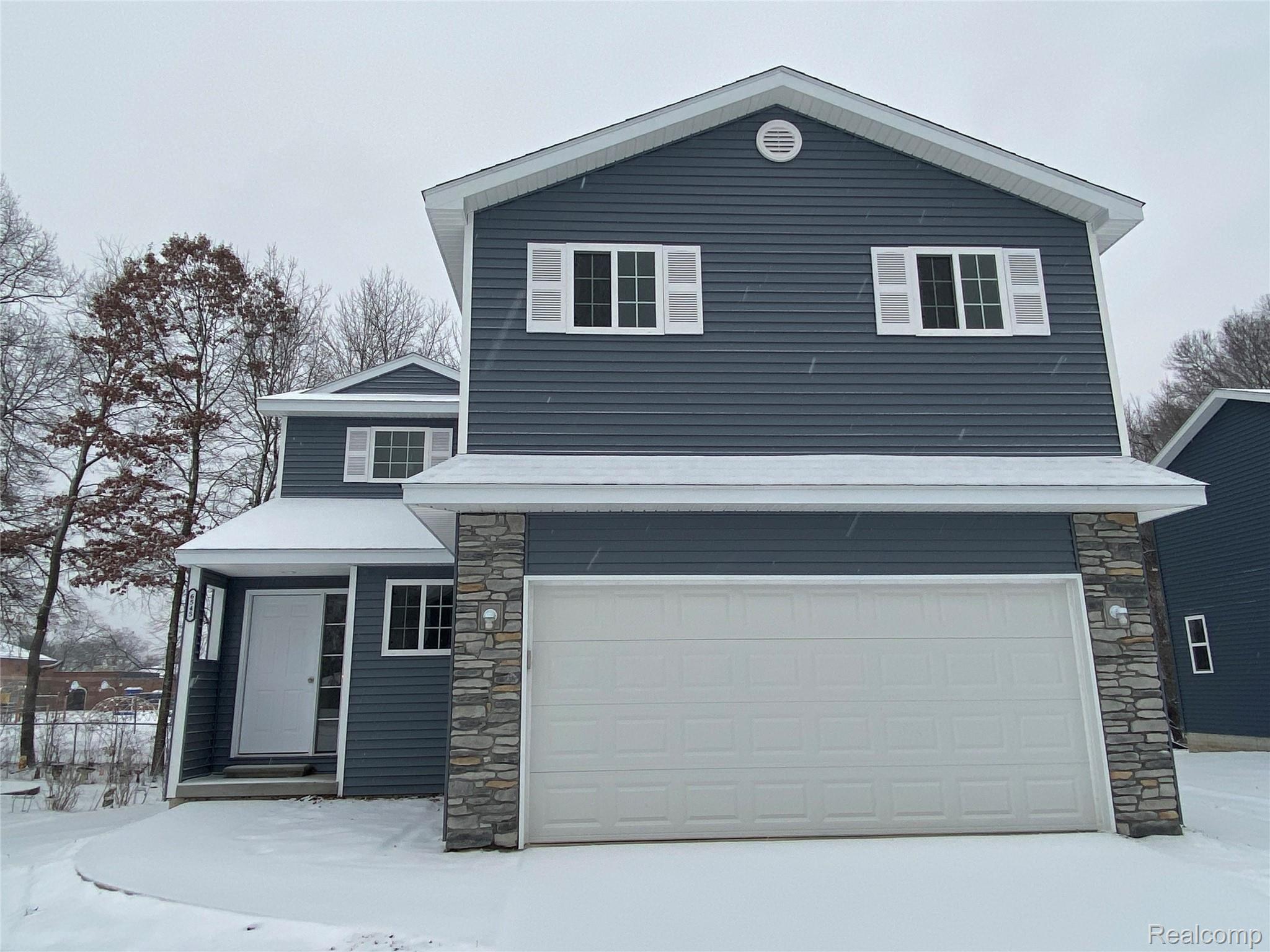 5372 Rural Terrace Waterford, MI 48329 - Photo 4 of 55 Exterior Blue 3 - Copy.JPG