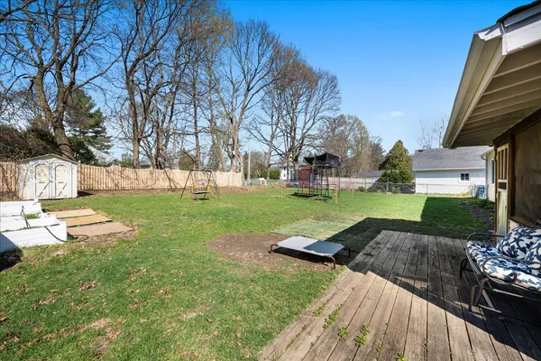 $395,000 | 612 Illinois Street, Geneva, IL 60134
