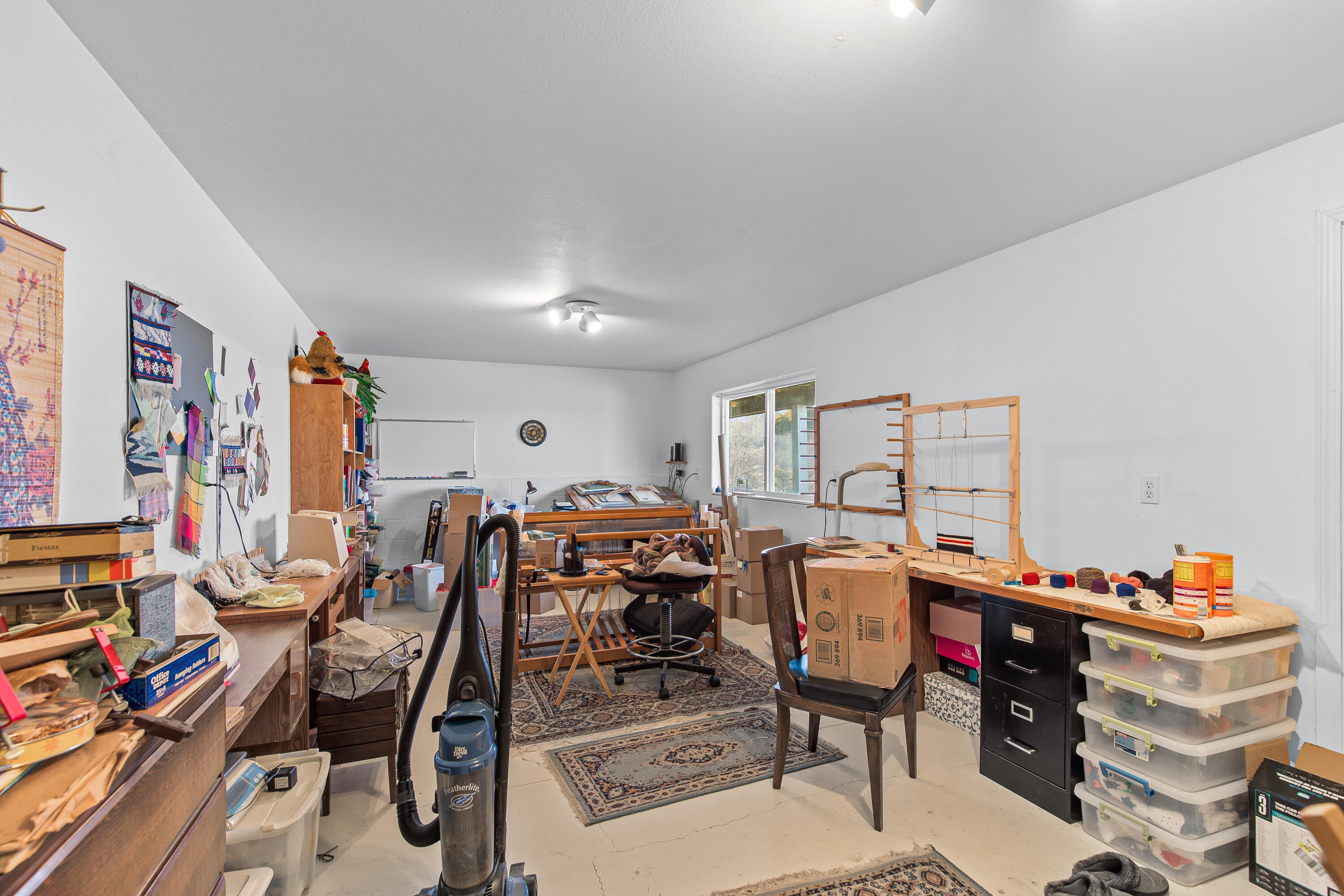 924 West Linn Road Eagle Point, OR 97524 - Photo 41 of 58 9R9A5237