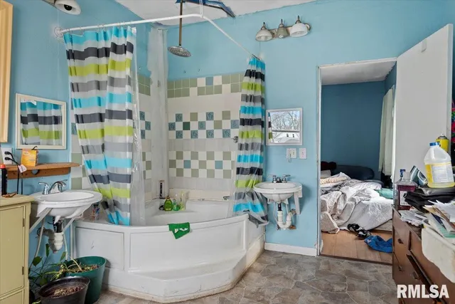 $176,900 | 922-924 North 4th Street, Springfield, IL 62702