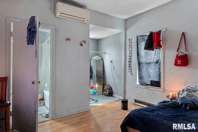 $176,900 | 922-924 North 4th Street, Springfield, IL 62702