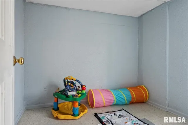 $176,900 | 922-924 North 4th Street, Springfield, IL 62702