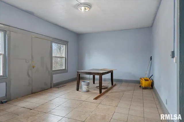 $176,900 | 922-924 North 4th Street, Springfield, IL 62702